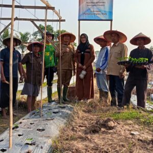 PENANAMAN PARE SECARA SIMBOLIK (BUMDES-BUMIMAS)